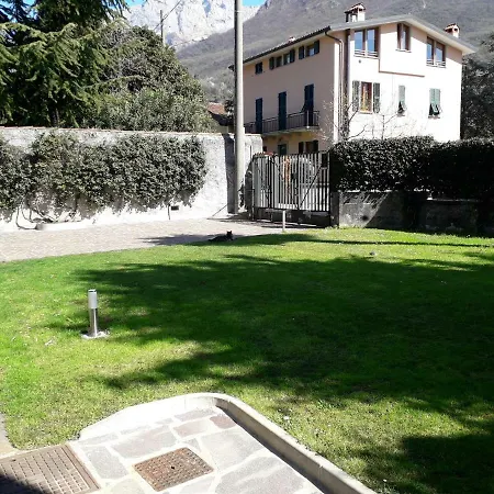 בית הארחה Casa Liberty מנדלו דל לאריו